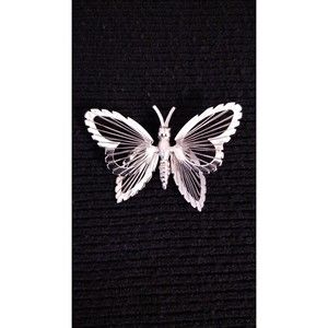 VTG Signed Monet Filigree Butterfly Pin Brooch Silver Tone Ribbed 2 Layer Wings